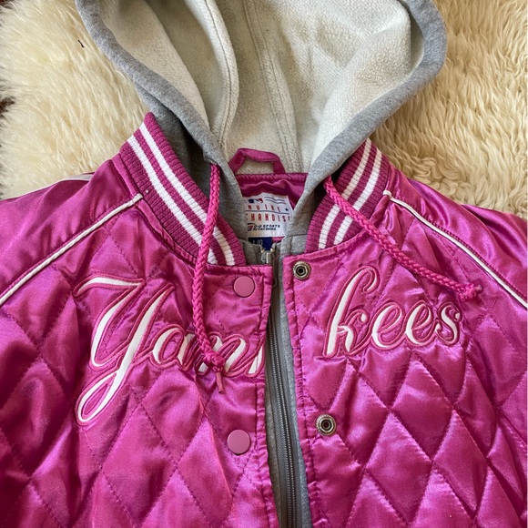 Vintage Yankees Bomber Jacket Pink Satin layered MLB New York Yankees Jacket - Picture 8 of 9